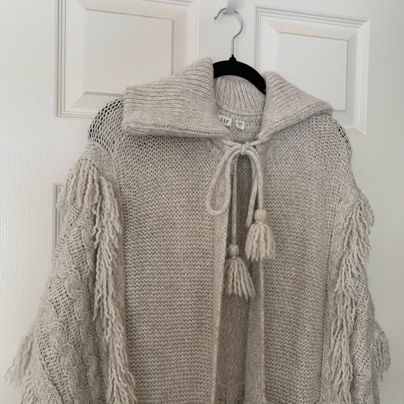 GAP Poncho/Shrug - Picture 3 of 15